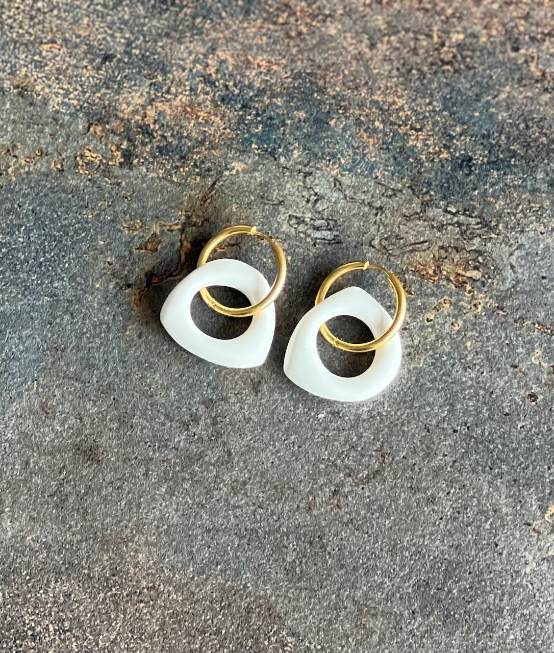 Boucle d'oreille en porcelaine