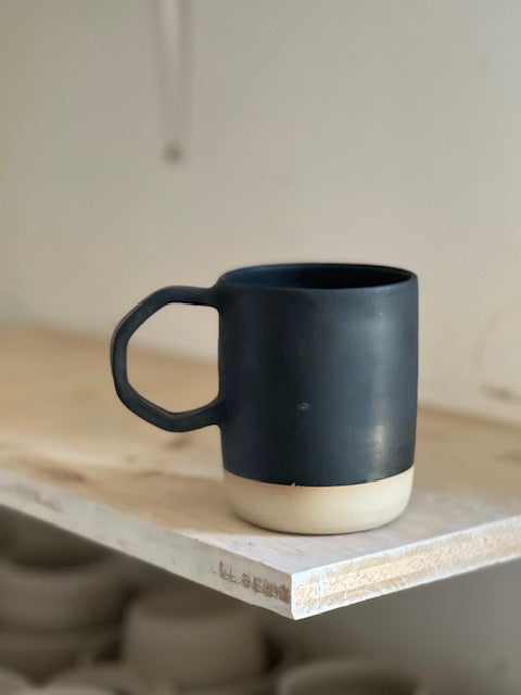 Tasse à thé avec anse